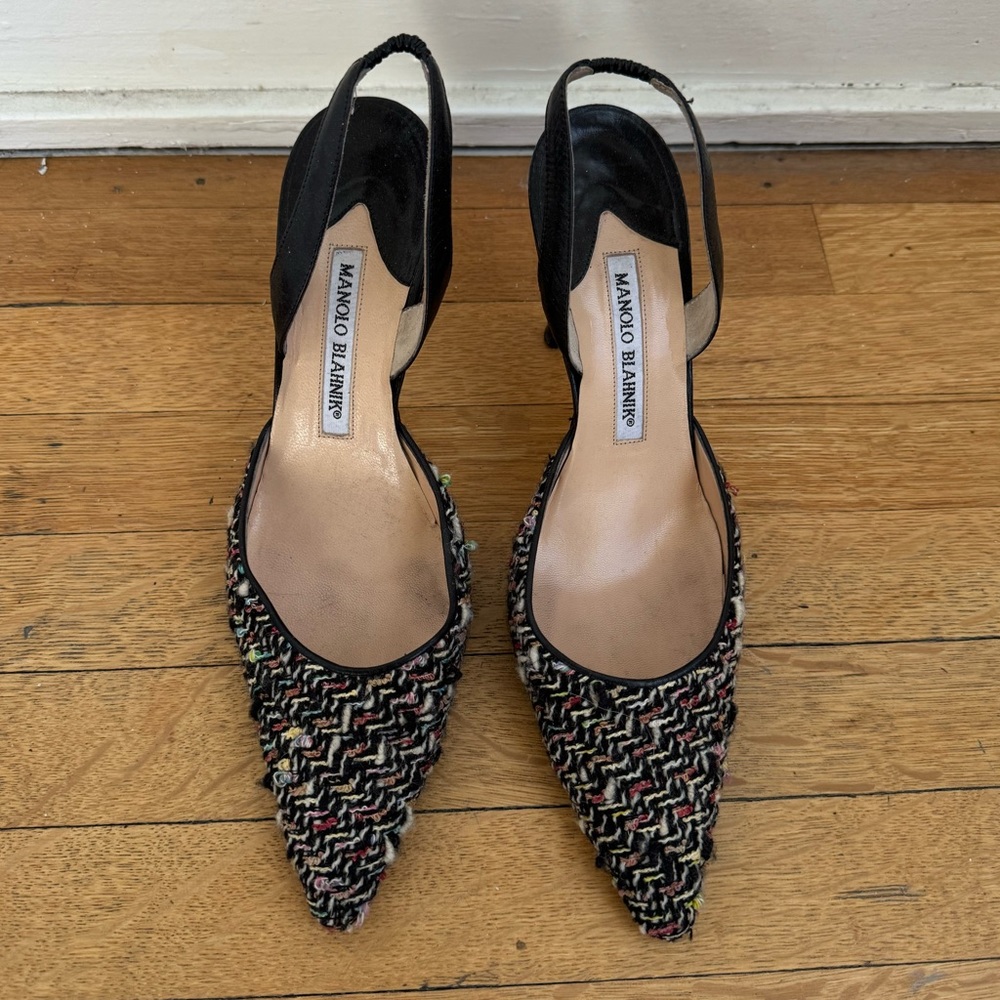 Manolo blanik tweed mules